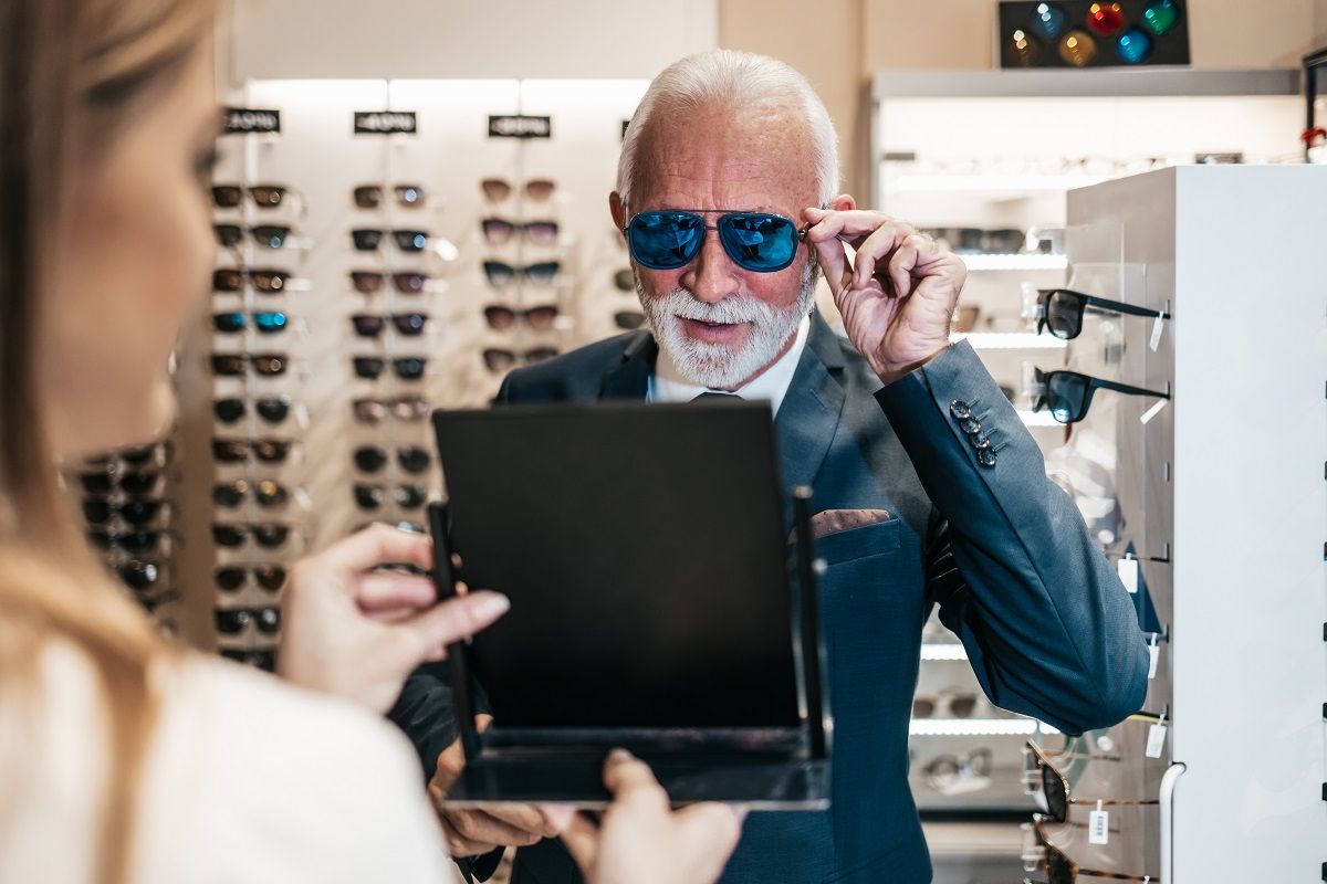 Bien choisir ses lunettes de soleil : les erreurs à éviter