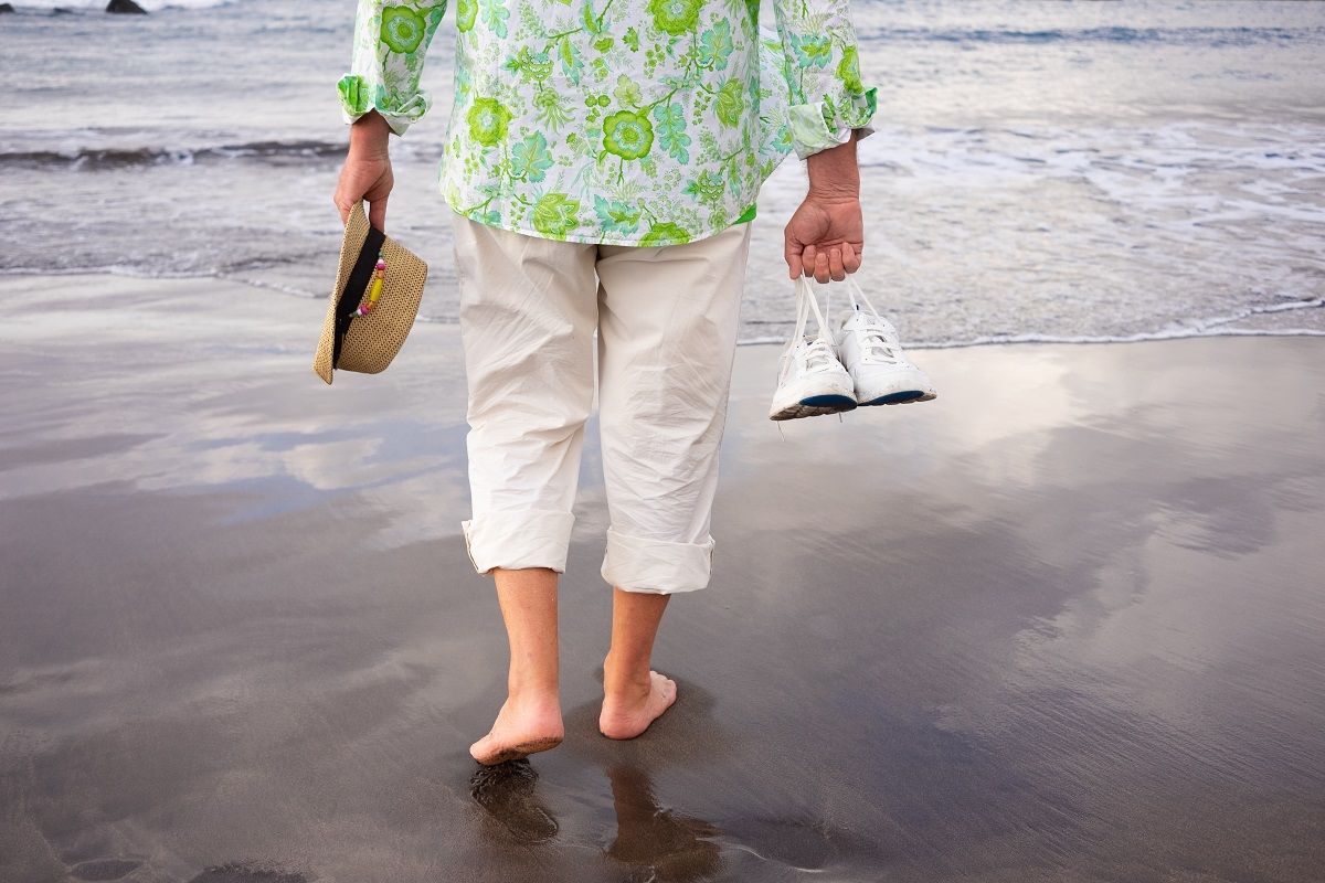 Prendre soin de ses pieds après 60 ans : une nécessité