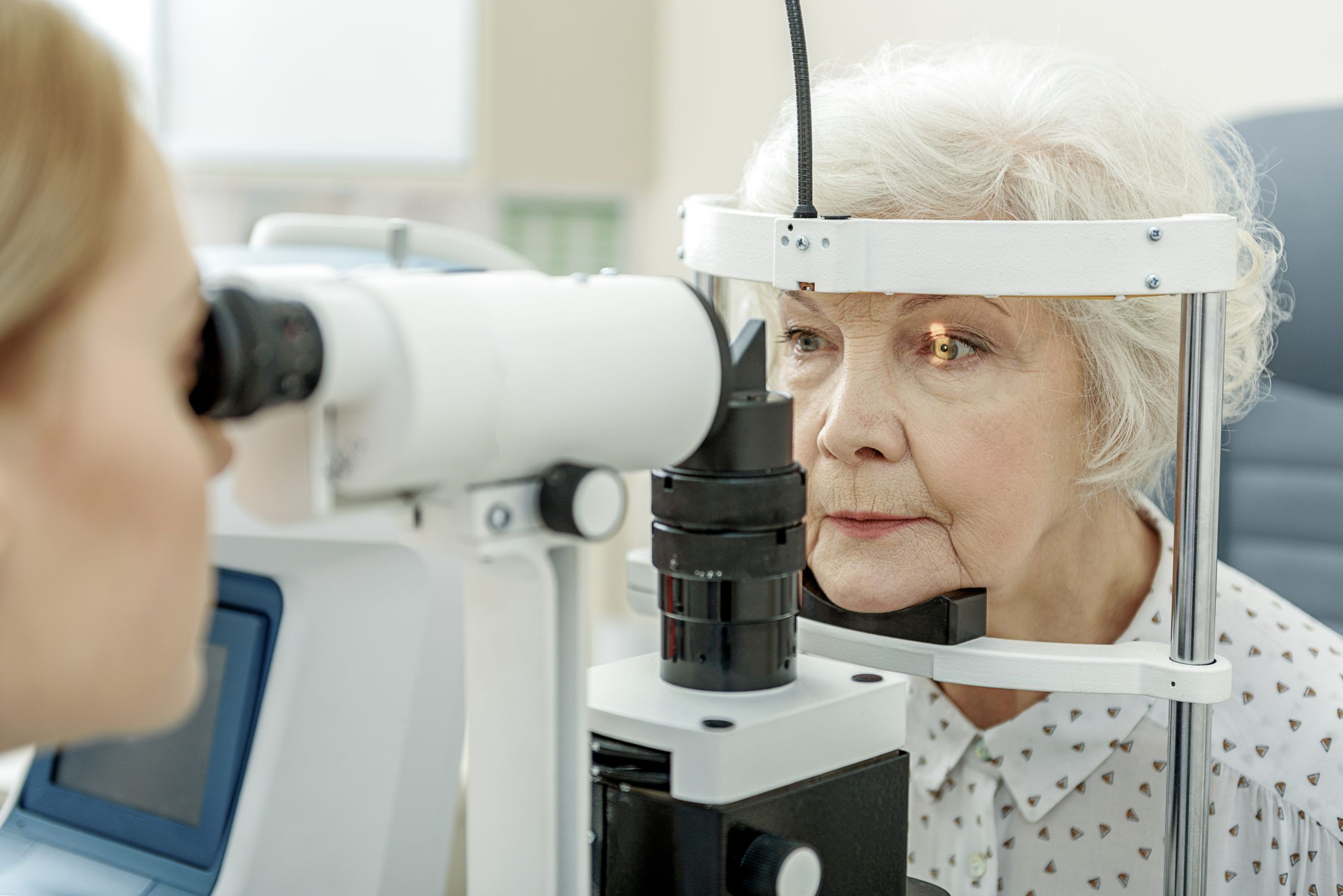 Troubles de la vision et pathologies oculaires chez les seniors